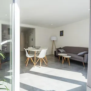 Luxury With Free Parking Appartement